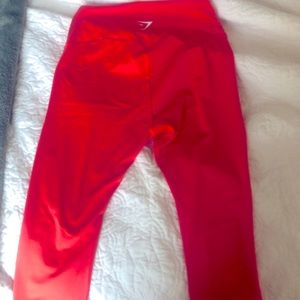 Gymshark large 7/8 cropped salmon colored leggings. Worn once.